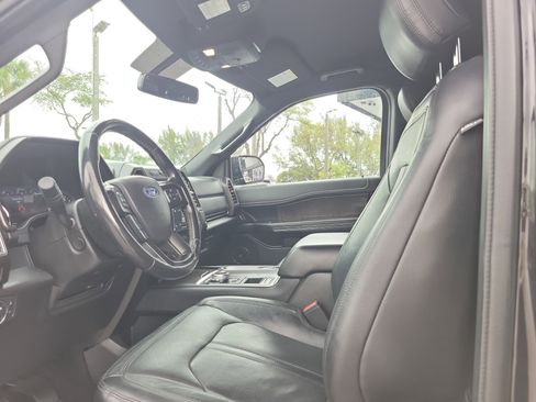 Used 2019 Ford Expedition Max Limited image 12