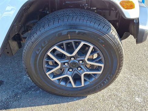 Used 2023 Jeep Wrangler Unlimited Sahara w/ Cold Weather Group image 8