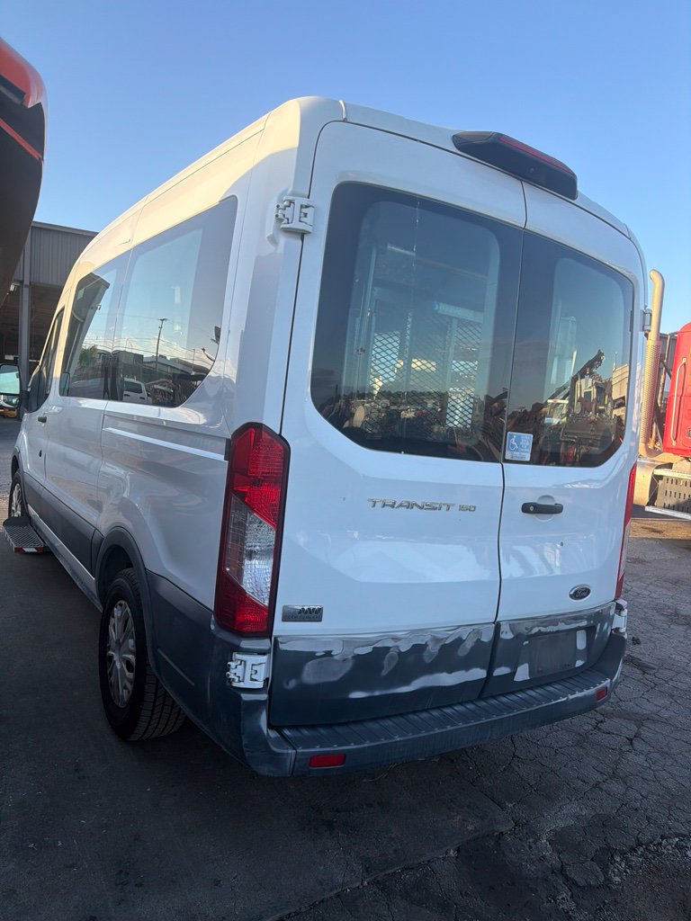 Used 2018 Ford Transit 150 XL RWD image 7