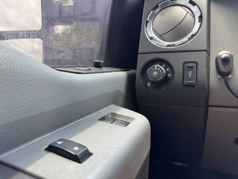 Used 2015 Ford F250 XLT w/ XLT Value Package AWD/4WD image 36