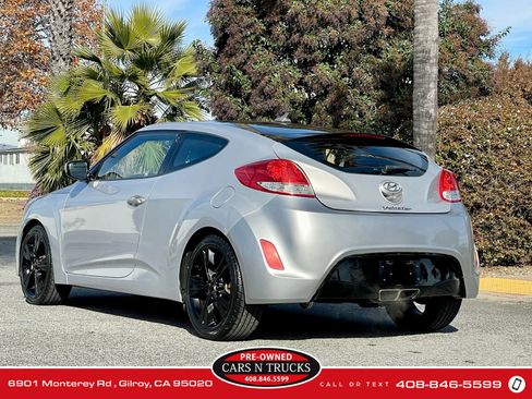 Used 2016 Hyundai Veloster Coupe 3D w/ Option Group 02 image 4