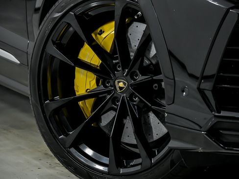 Used 2019 Lamborghini Urus image 4