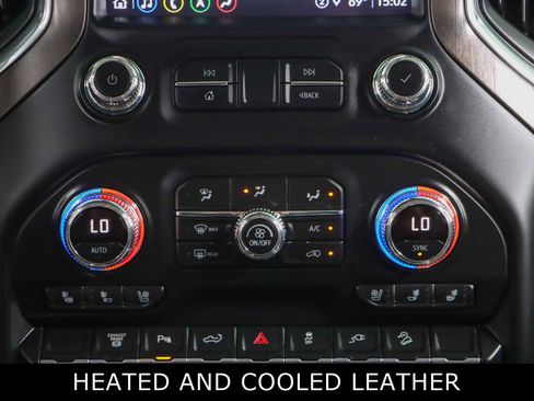 Used 2021 GMC Sierra 2500 AT4 w/ AT4 Preferred Package image 22