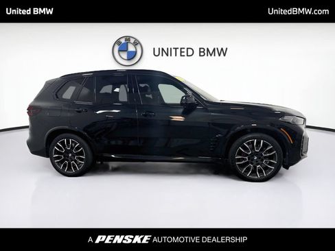 Used 2025 BMW X5 xDrive50e w/ M Sport Package AWD/4WD image 4