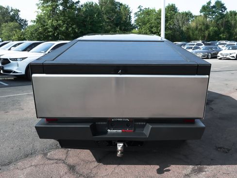 Used 2025 Tesla Cybertruck AWD Crew Cab image 5
