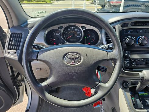 Used 2003 Toyota Highlander 4WD V6 image 23