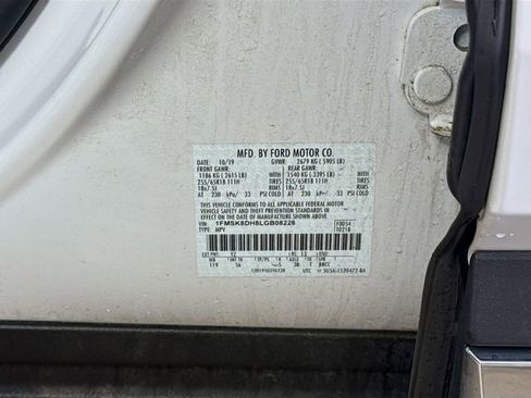 Used 2020 Ford Explorer XLT w/ Equipment Group 202A image 31