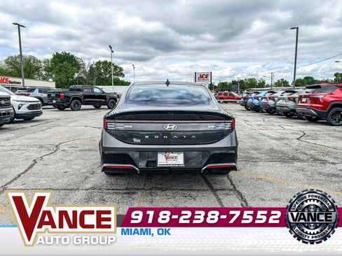Used 2025 Hyundai Sonata SEL FWD image 6