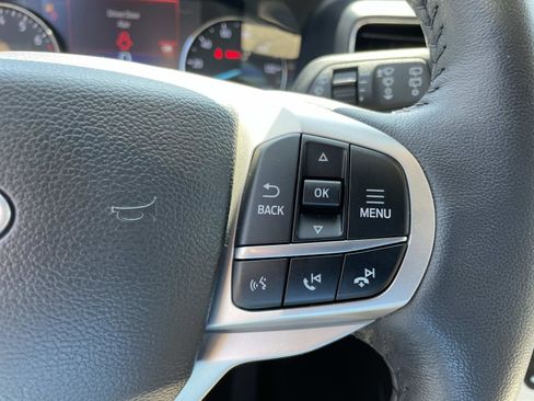 Used 2023 Ford Explorer XLT w/ Equipment Group 202A RWD image 20