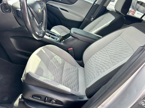 Used 2018 Chevrolet Equinox LT w/ Sun & Infotainment Package image 7