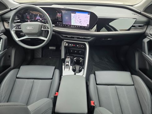 Certified 2025 Audi Q5 Premium Plus w/ Premium Plus AWD/4WD image 9