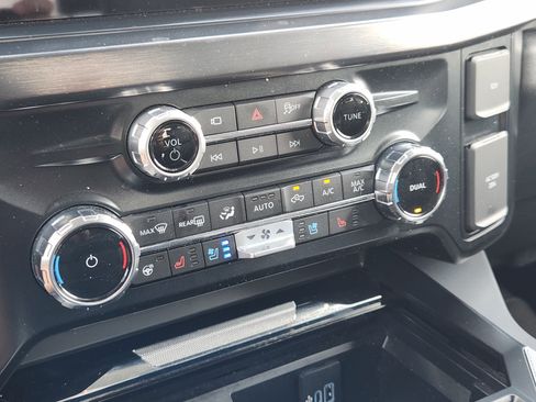Used 2025 Ford F250 Lariat w/ Lariat Ultimate Package AWD/4WD image 20