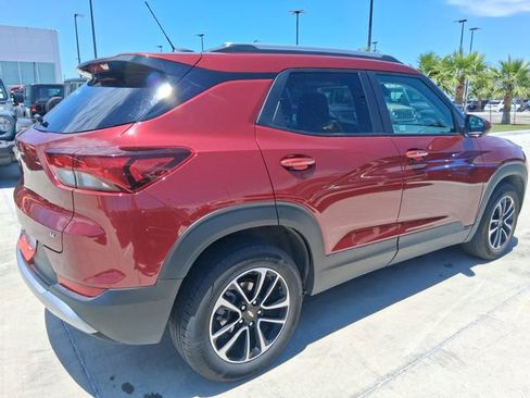 Used 2025 Chevrolet TrailBlazer LT FWD image 6