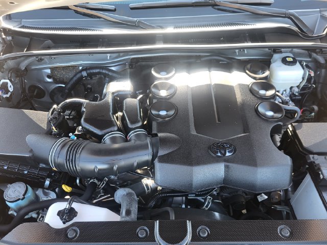 Used 2023 Toyota 4Runner SR5 AWD/4WD image 12