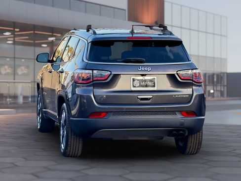 Used 2018 Jeep Compass Limited w/ Navigation Group image 4