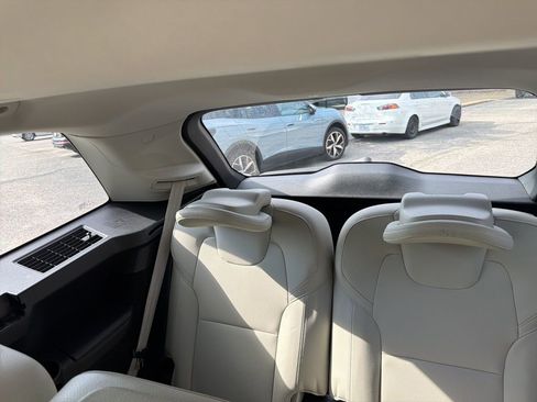 Used 2019 Volvo XC90 T6 Momentum image 12