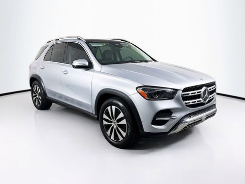 Used 2024 Mercedes-Benz GLE 350 4MATIC image 3
