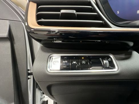 New 2025 Buick Envision Sport Touring image 18