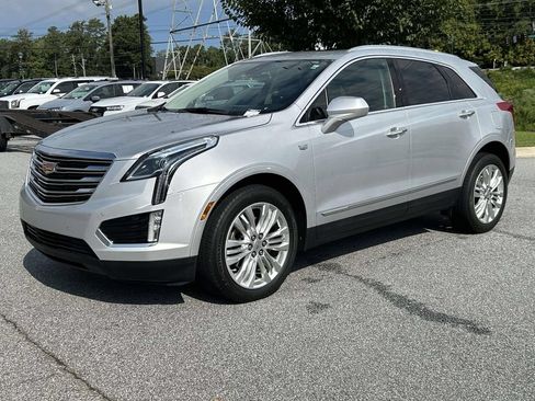 Used 2018 Cadillac XT5 Premium Luxury FWD image 1