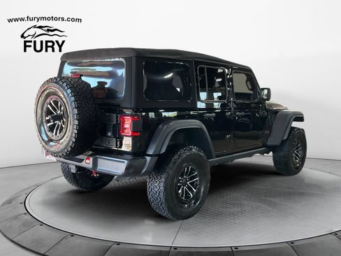 Used 2024 Jeep Wrangler Unlimited Rubicon w/ XTREMEE 35" Tire Package AWD/4WD image 4