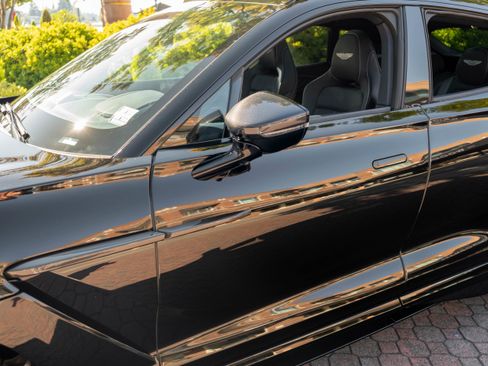 Used 2025 Aston Martin DBX 707 image 54