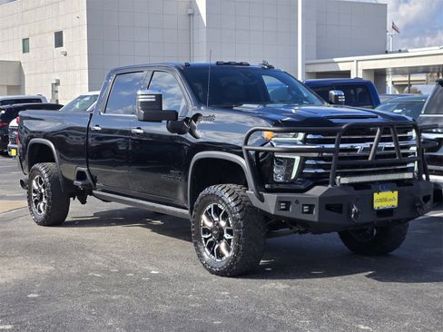 Used 2022 Chevrolet Silverado 3500 High Country image 3