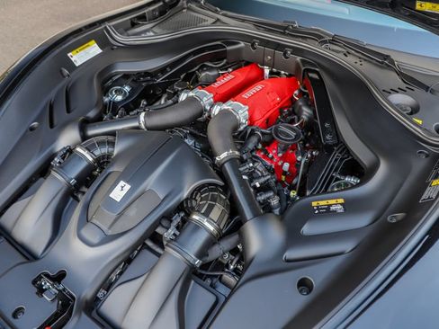 Certified 2025 Ferrari Roma Spider RWD image 43