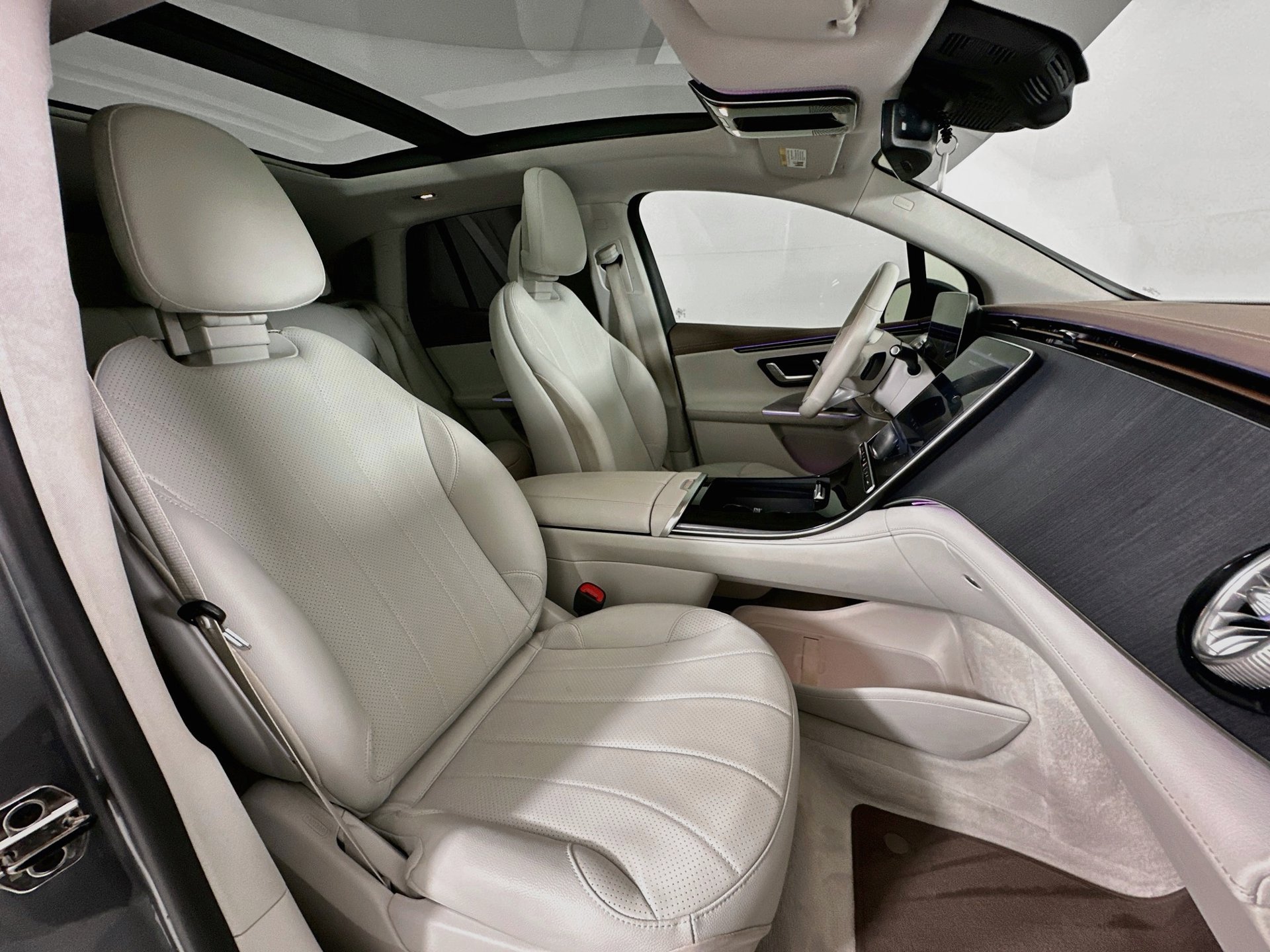 Certified 2023 Mercedes-Benz EQE 350+ SUV image 31