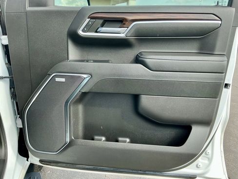 Used 2024 GMC Sierra 1500 SLT w/ SLT Premium Plus Package image 23