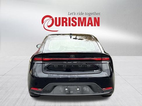 Used 2023 Toyota Prius LE image 3