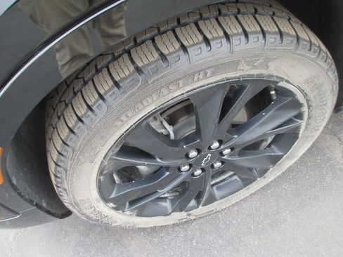 Certified 2021 Chevrolet Blazer RS w/ Enhanced Convenience Package image 11