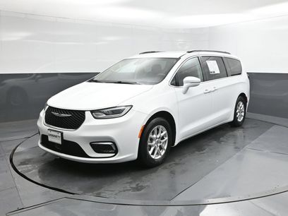 Used 2022 Chrysler Pacifica Touring-L