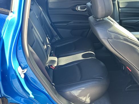 Used 2025 Jeep Compass Trailhawk w/ Trailhawk Elite Group image 15