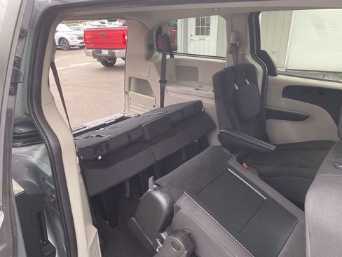 Used 2017 Dodge Grand Caravan SE w/ Power Window Group image 26