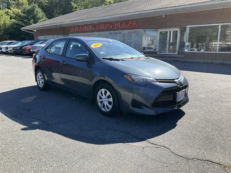 Used 2019 Toyota Corolla L FWD image 3