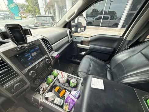 Used 2019 Ford F250 Lariat w/ Lariat Ultimate Package AWD/4WD image 4