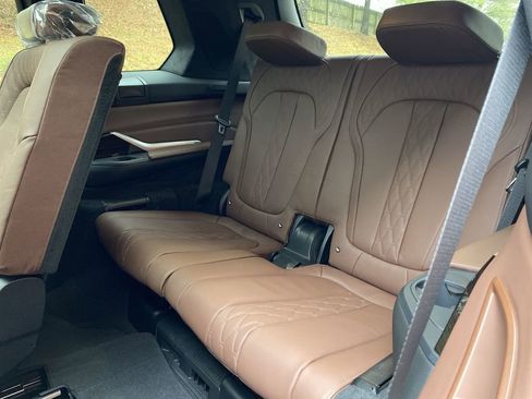 Used 2020 BMW X7 xDrive40i w/ M Sport Package AWD/4WD image 49
