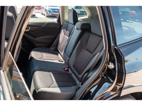 Used 2023 Subaru Forester Premium AWD/4WD image 20