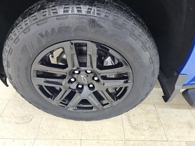 Used 2022 Chevrolet Silverado 1500 Custom AWD/4WD image 24