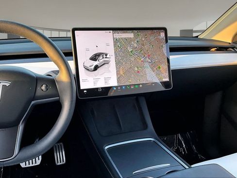 Used 2023 Tesla Model Y Performance AWD/4WD image 9