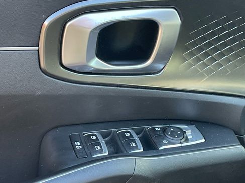 Used 2021 Kia Sorento EX image 11