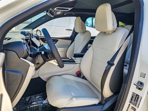 New 2026 Mercedes-Benz GLC 300 4MATIC image 17