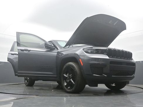 Used 2023 Jeep Grand Cherokee L Laredo AWD/4WD image 58