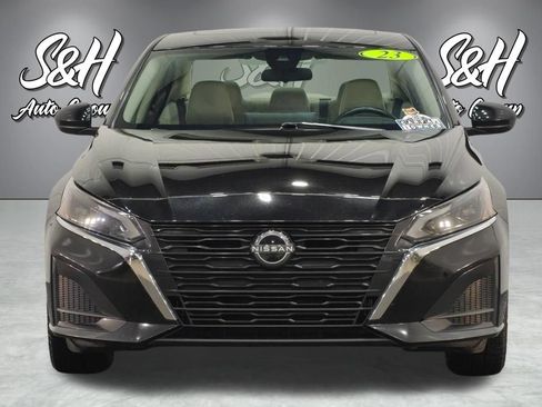 Used 2023 Nissan Altima 2.5 SV w/ SV Premium Package AWD/4WD image 13