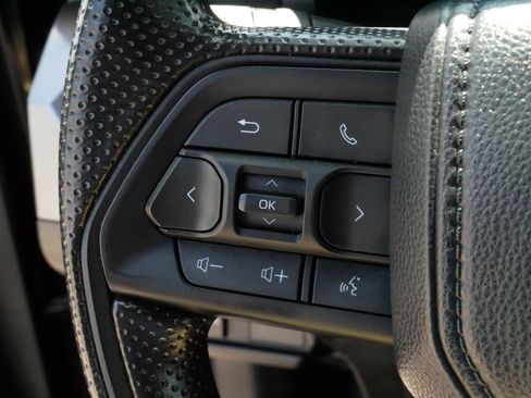 Used 2025 Toyota Tacoma SR5 AWD/4WD image 27