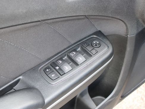 Used 2023 Dodge Charger SXT RWD image 12