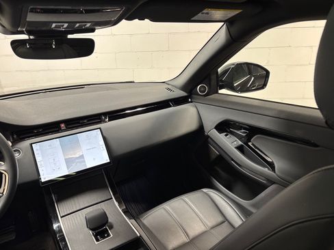 Used 2026 Land Rover Range Rover Evoque S AWD/4WD image 36
