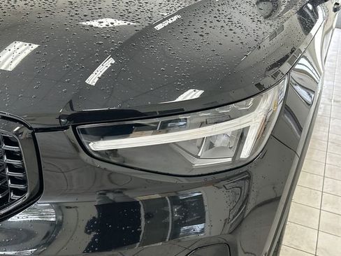 Certified 2023 Volvo XC40 B5 Plus w/ Driver Assist Package image 7