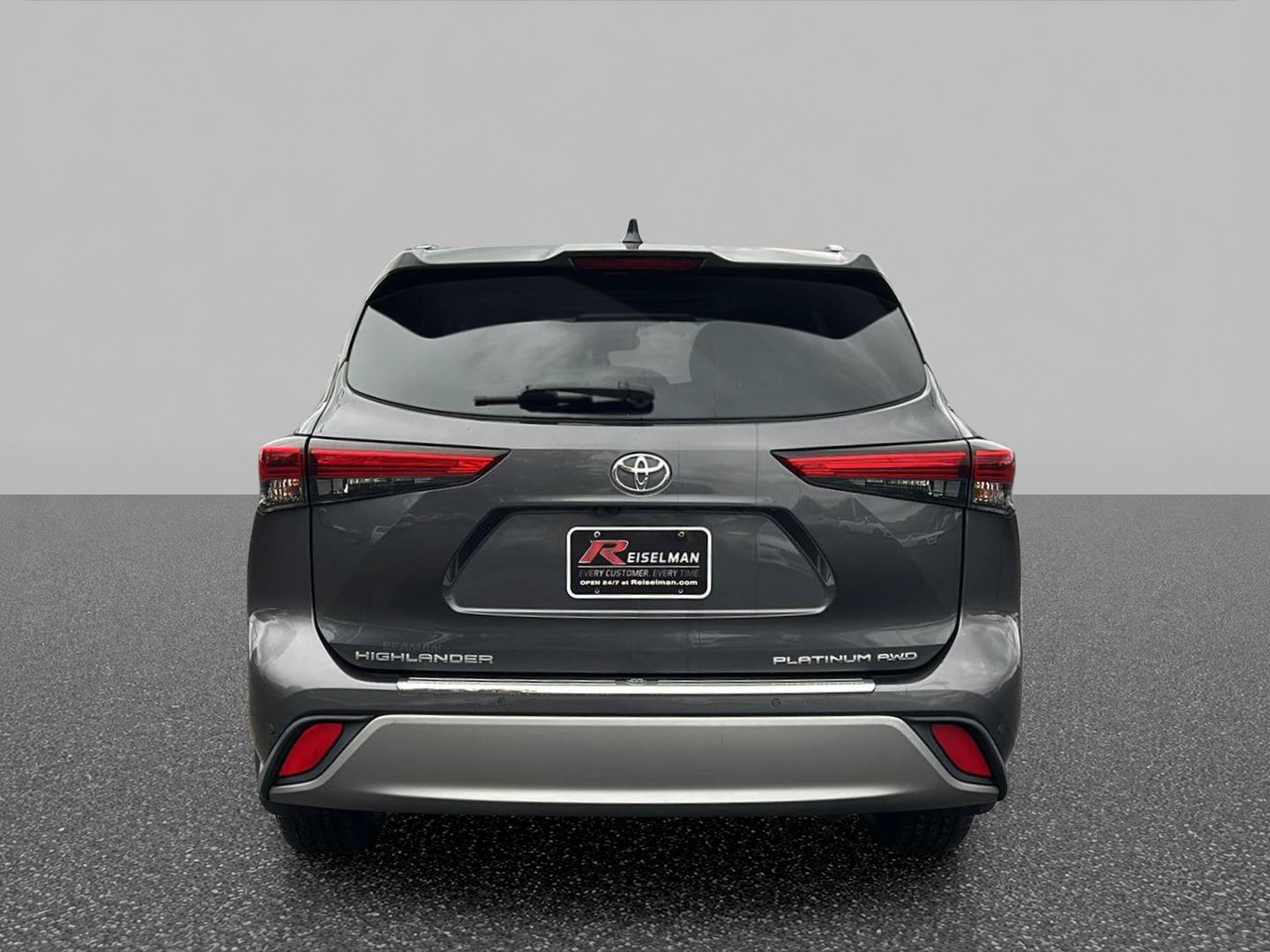 Used 2021 Toyota Highlander Platinum AWD/4WD image 4