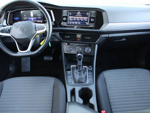 Certified 2022 Volkswagen Jetta S image 18